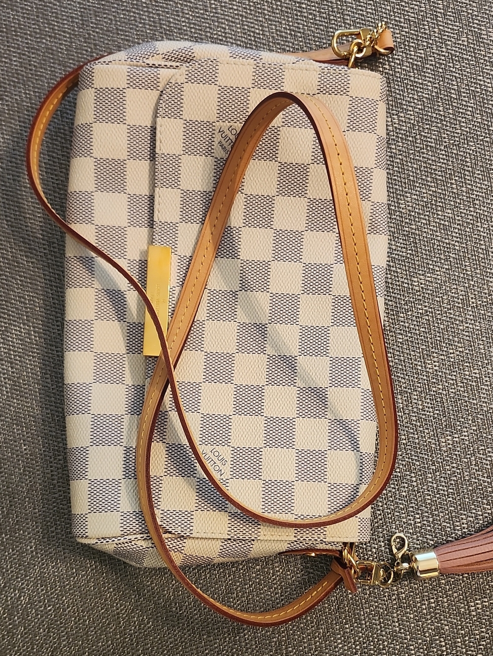 Louis Vuitton White and Tan Checkered Bag - Picture 12 of 12